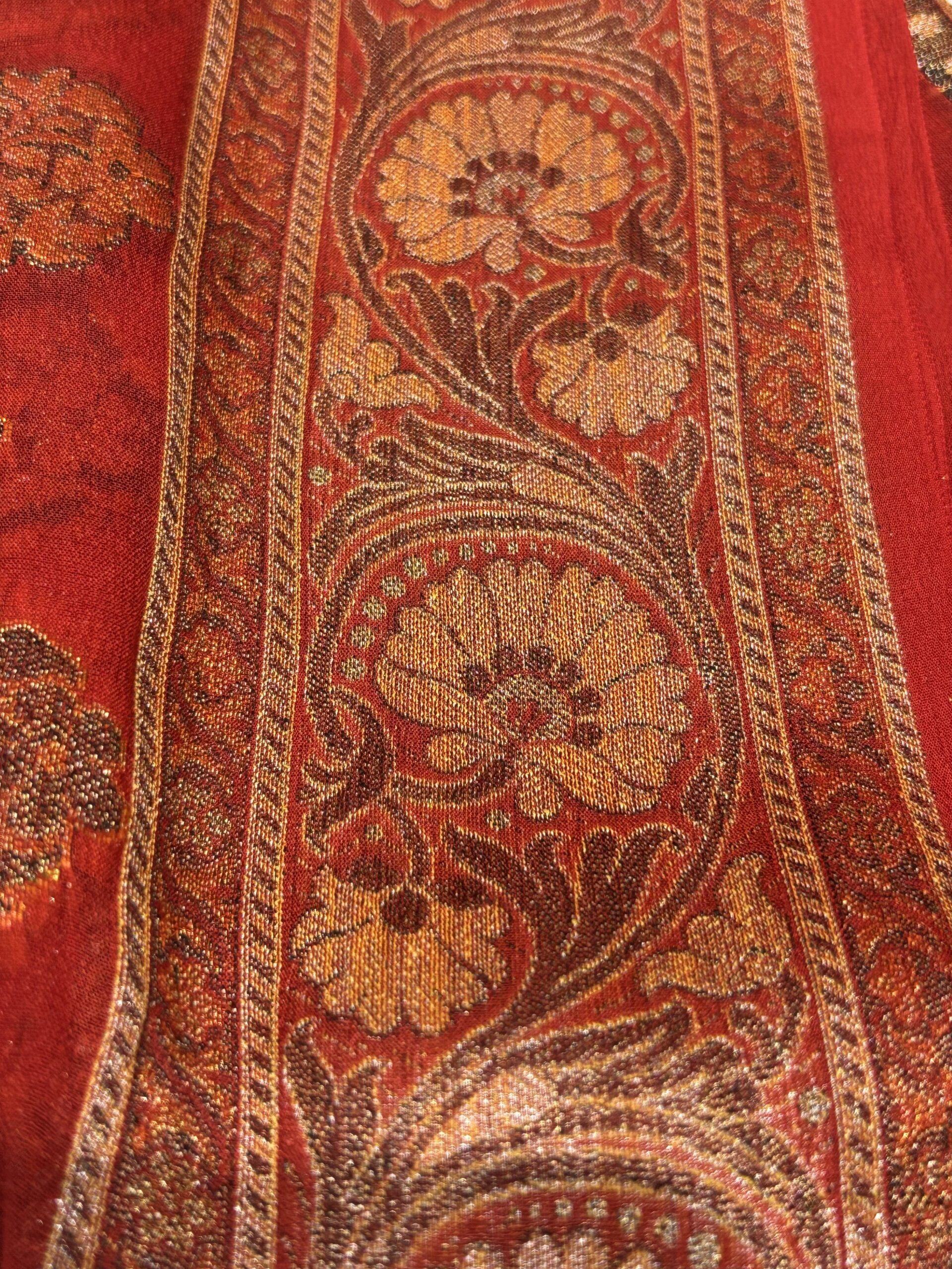 Pure Silk Chiffon Banarasi Saree - Image 3