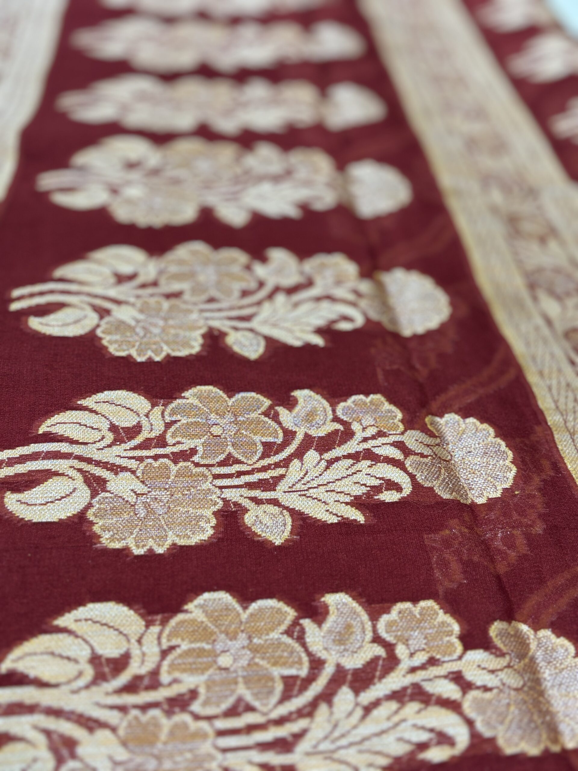 Pure Silk Chiffon Saree- Red - Image 4