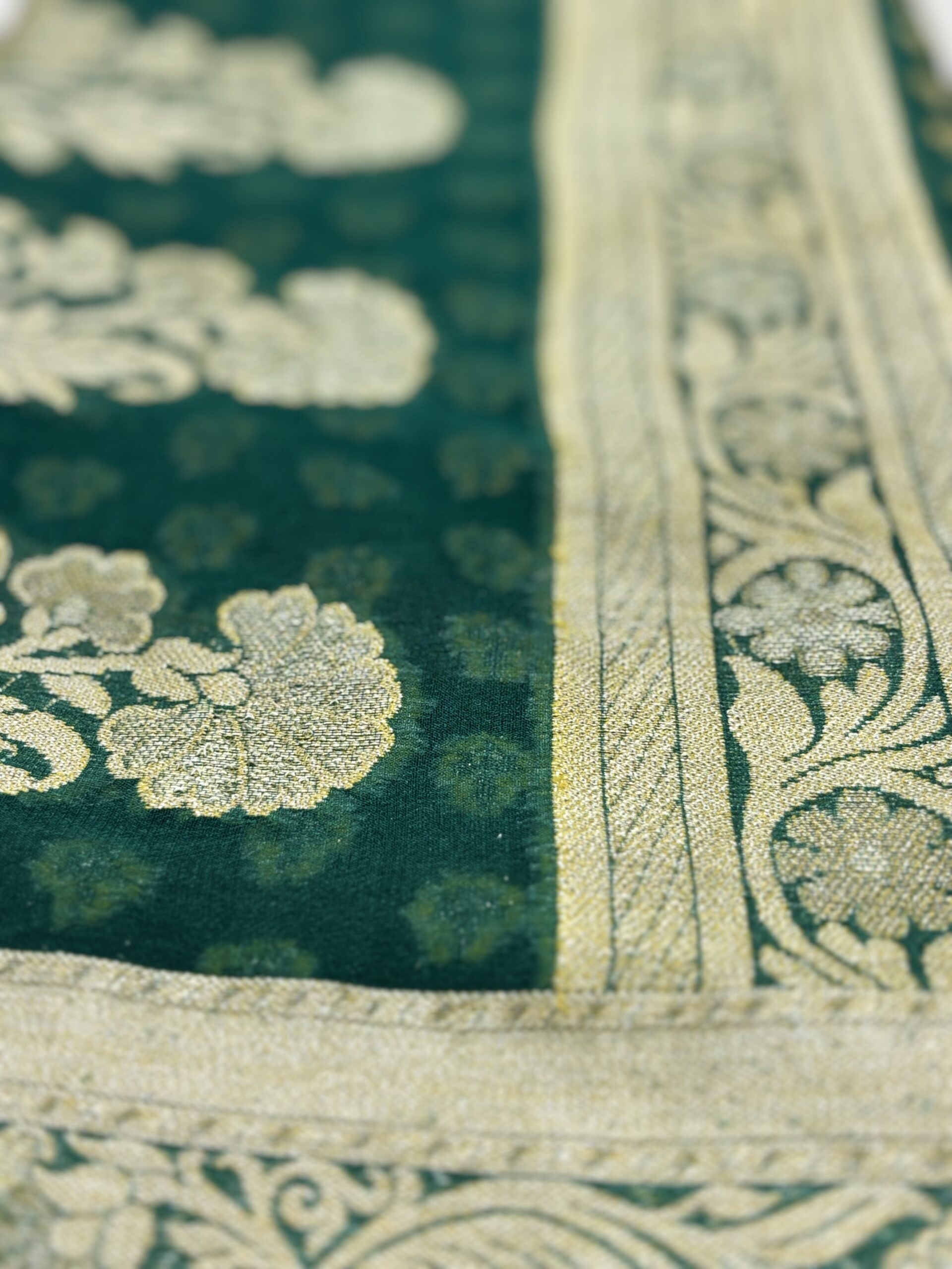 Pure Silk Chiffon Handloom Saree - Image 2