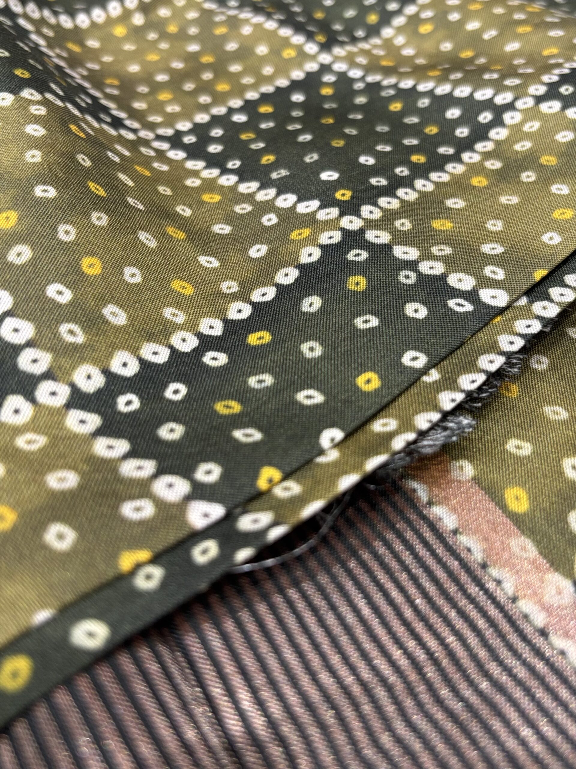 Pure Crepe Silk Printed Saree - Green - Image 2