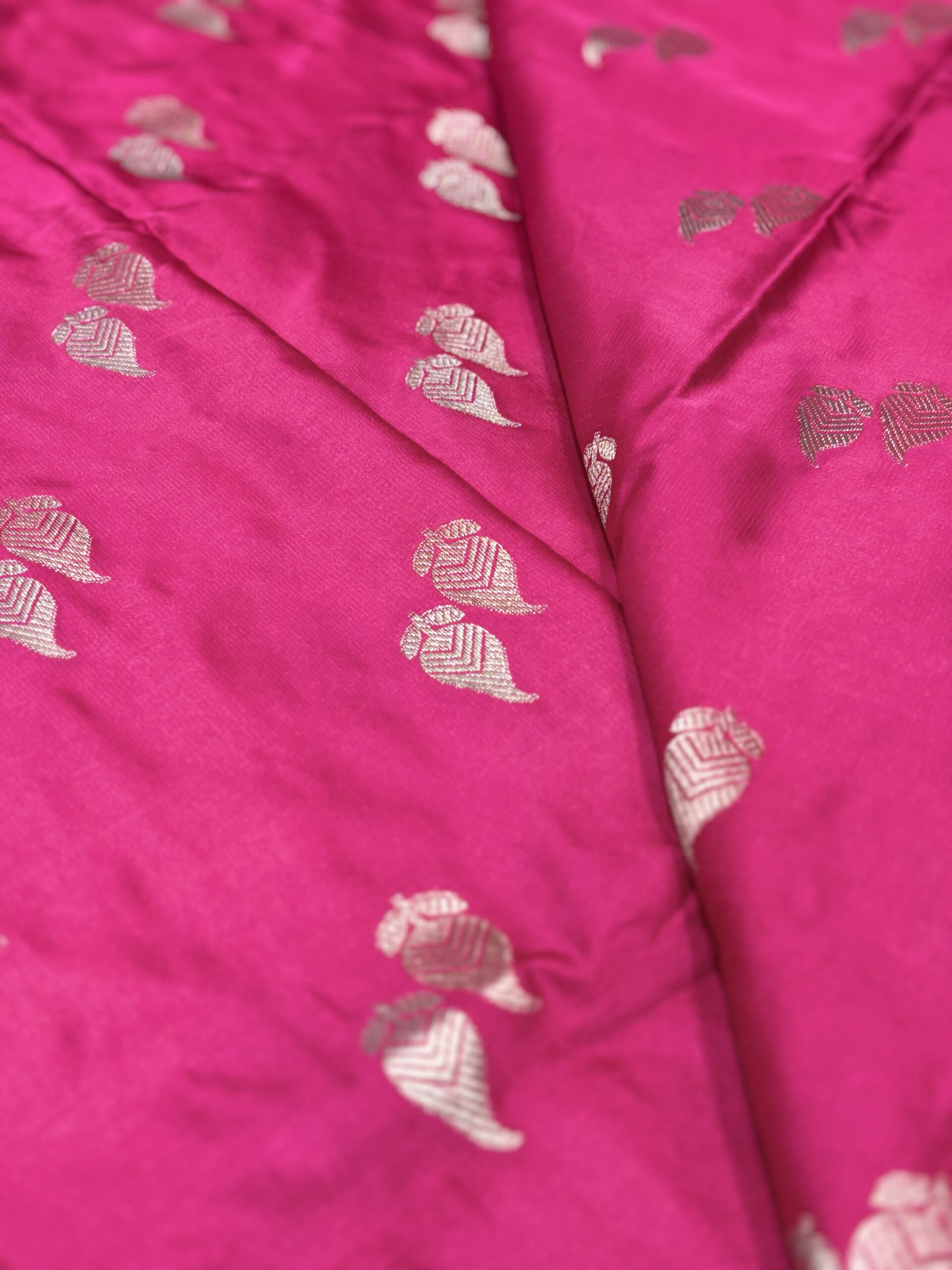 Mashru Silk Saree - Dark Pink - Image 3