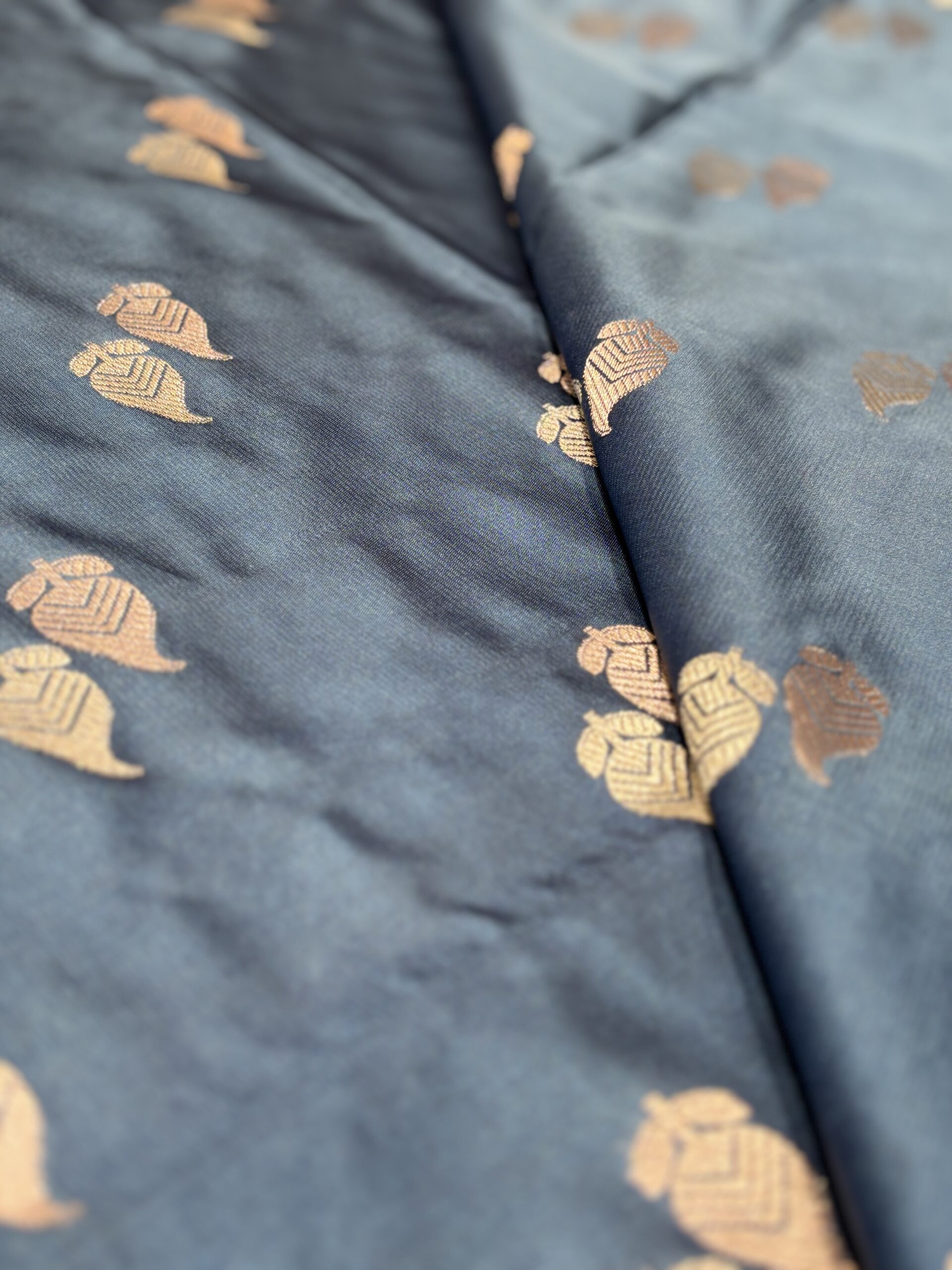 Mashru Silk Handloom Saree - Blue - Image 3