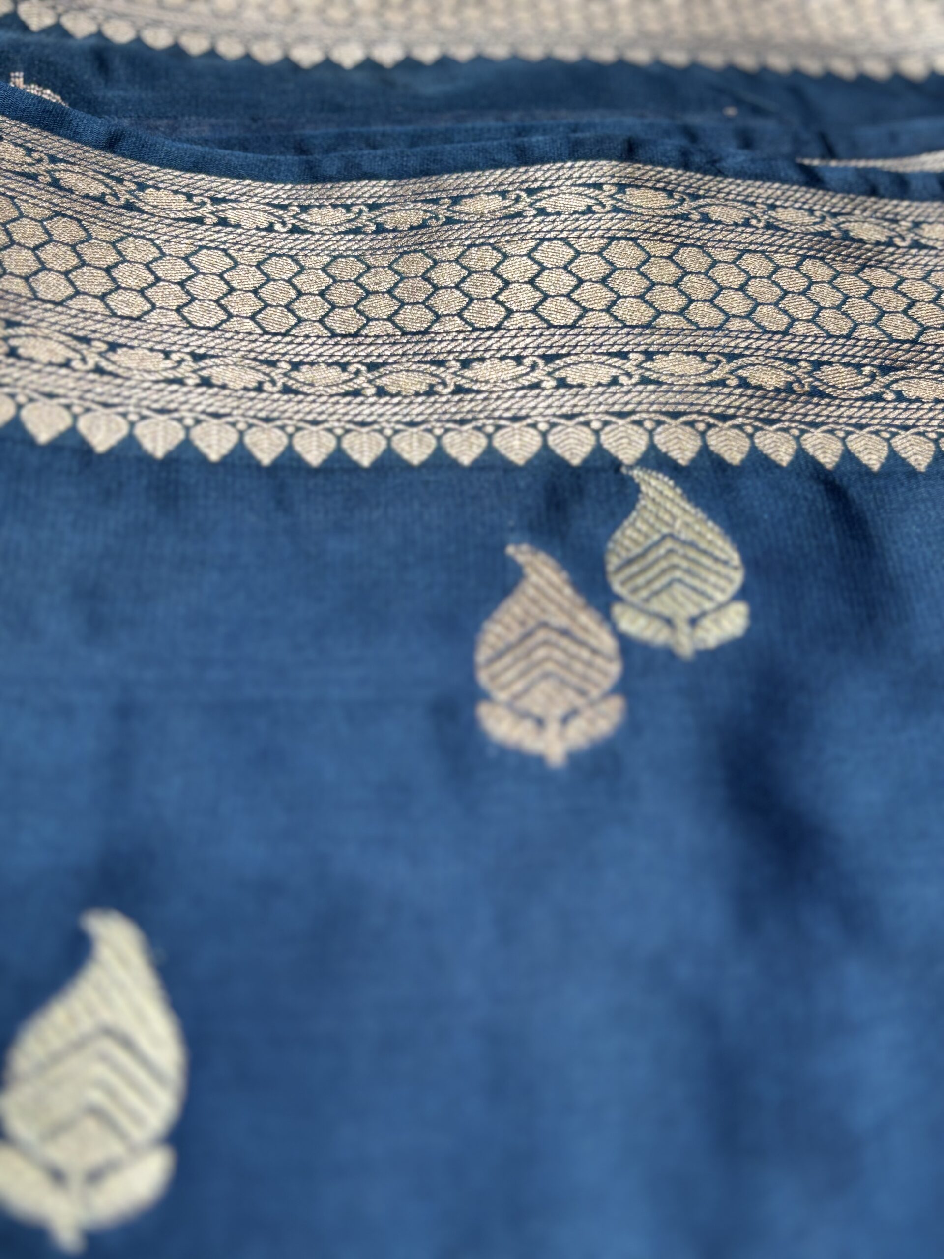 Mashru Silk Handloom Saree - Blue - Image 2